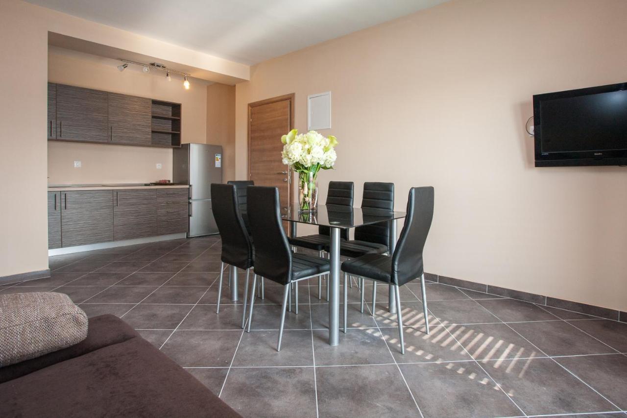 Apartments Tm Крк Екстер'єр фото