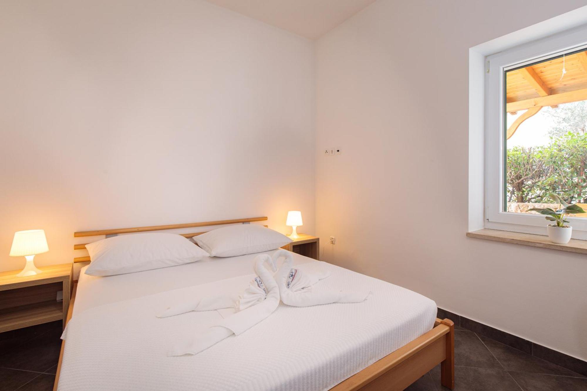 Apartments Tm Крк Екстер'єр фото