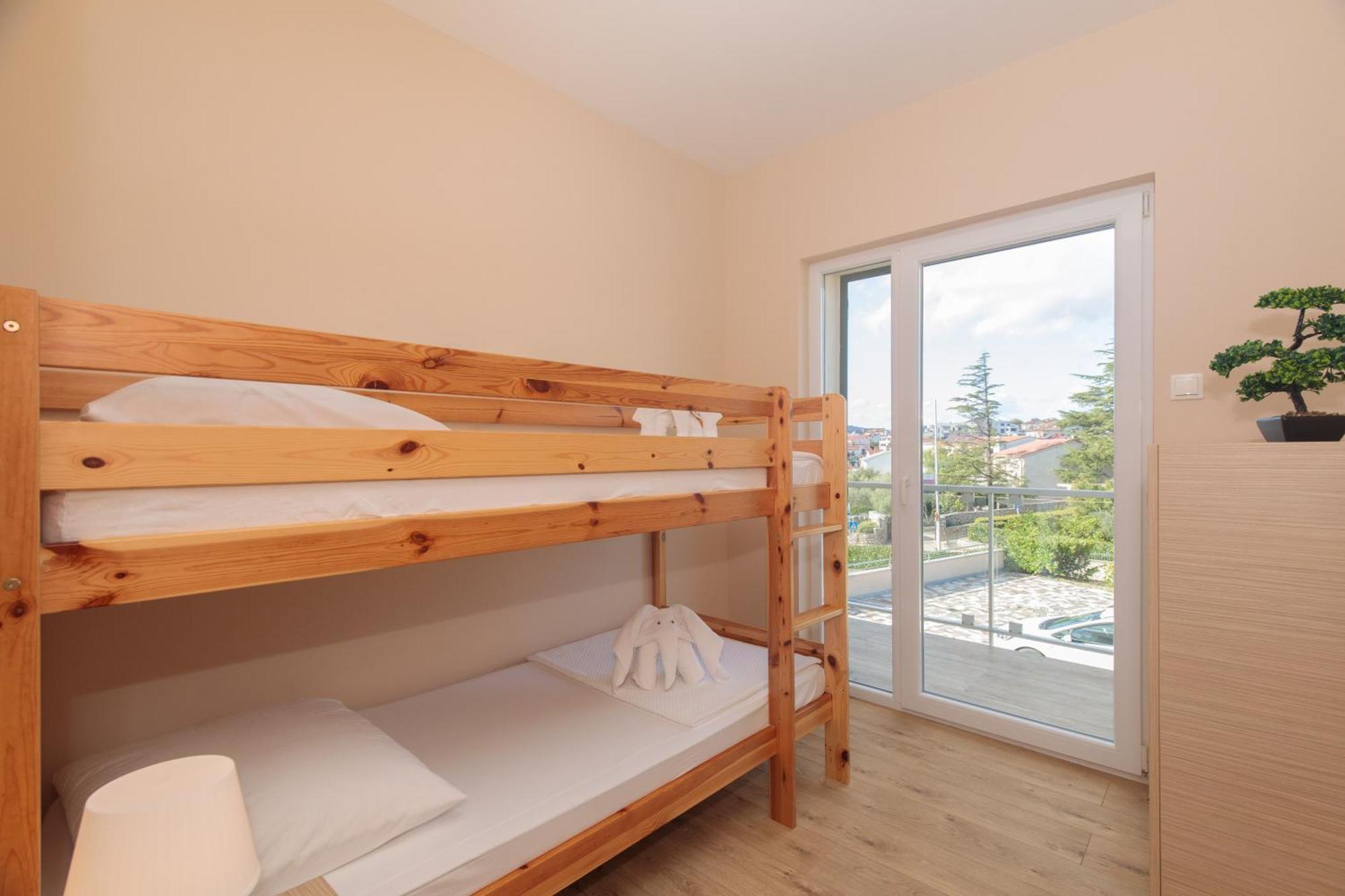 Apartments Tm Крк Екстер'єр фото