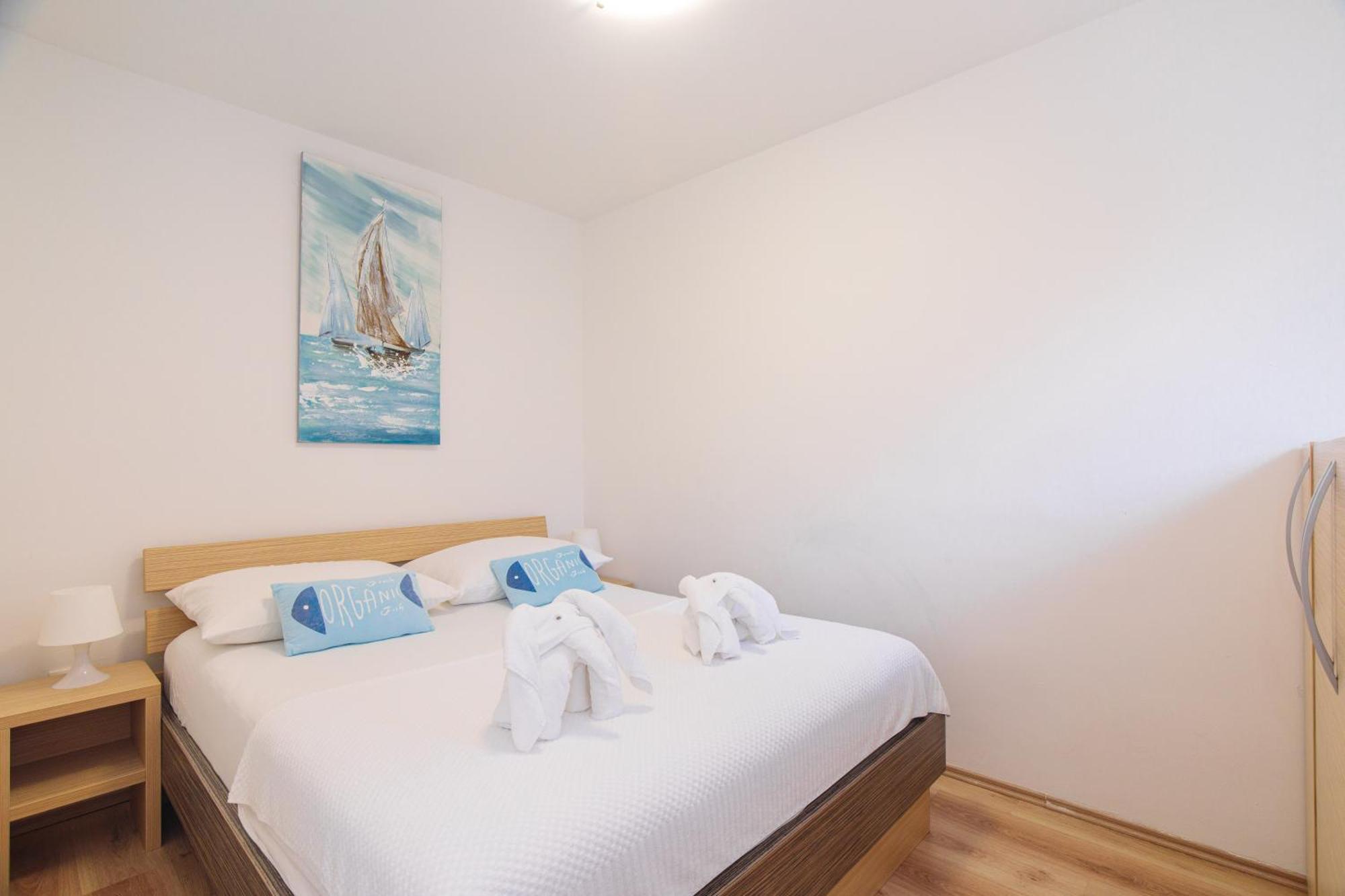 Apartments Tm Крк Екстер'єр фото