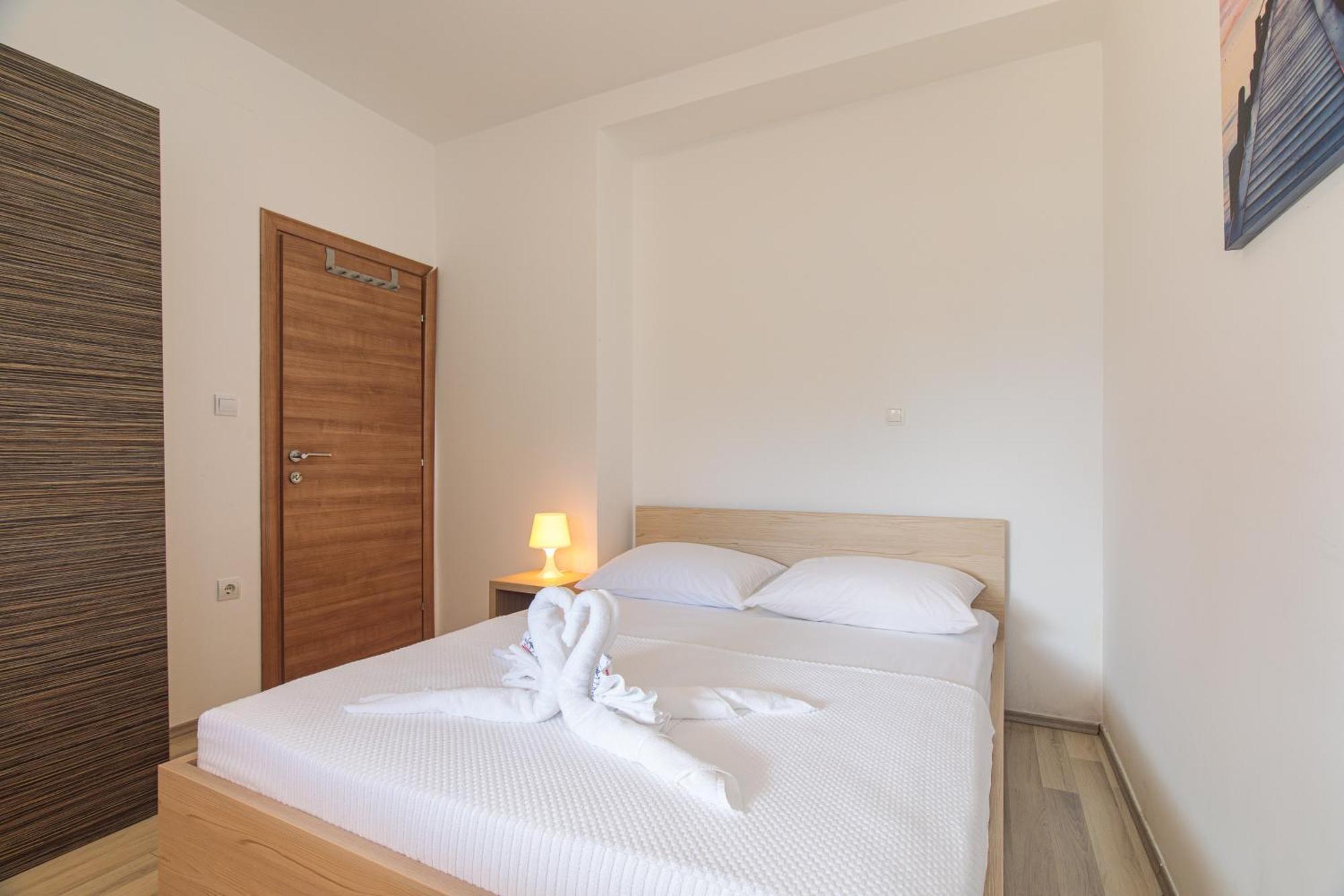 Apartments Tm Крк Екстер'єр фото
