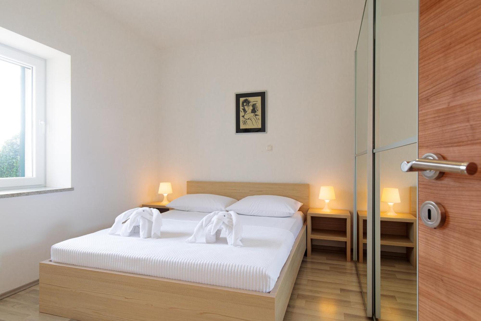Apartments Tm Крк Екстер'єр фото
